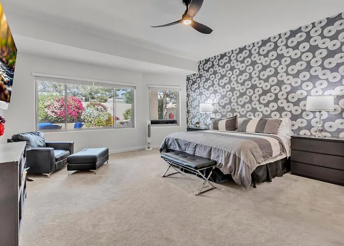 Modern, Upgraded, Resort-style Chandler
